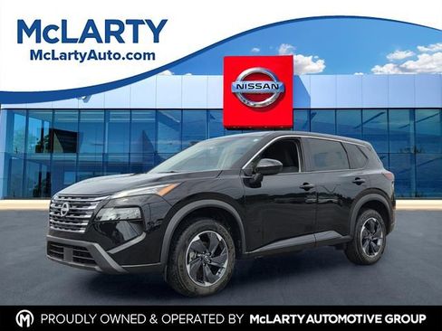 Used 2025 Nissan Rogue SV AWD/4WD image 1