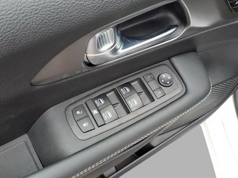 New 2026 Chrysler Pacifica Select image 21