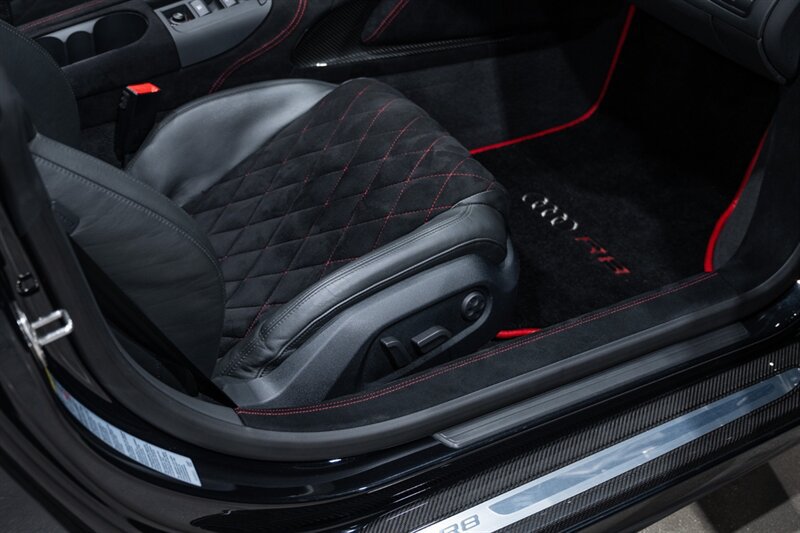 Used 2011 Audi R8 V10 AWD/4WD image 32