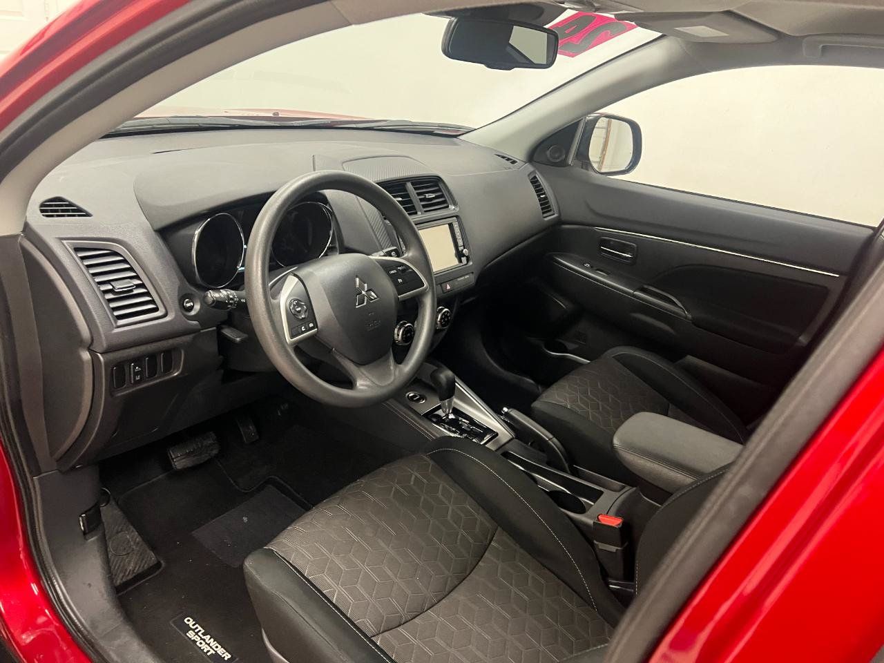 Used 2024 Mitsubishi Outlander Sport AWD image 26