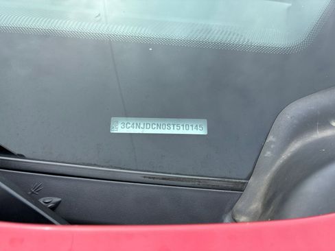 Used 2025 Jeep Compass Limited image 30