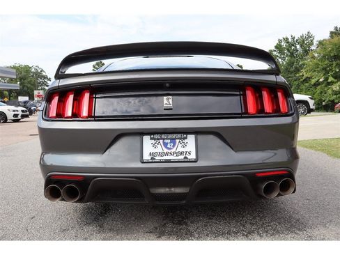 Used 2017 Ford Mustang Shelby GT350 RWD image 50