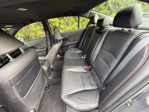 Used 2017 Honda Accord Sport Special Edition image 39