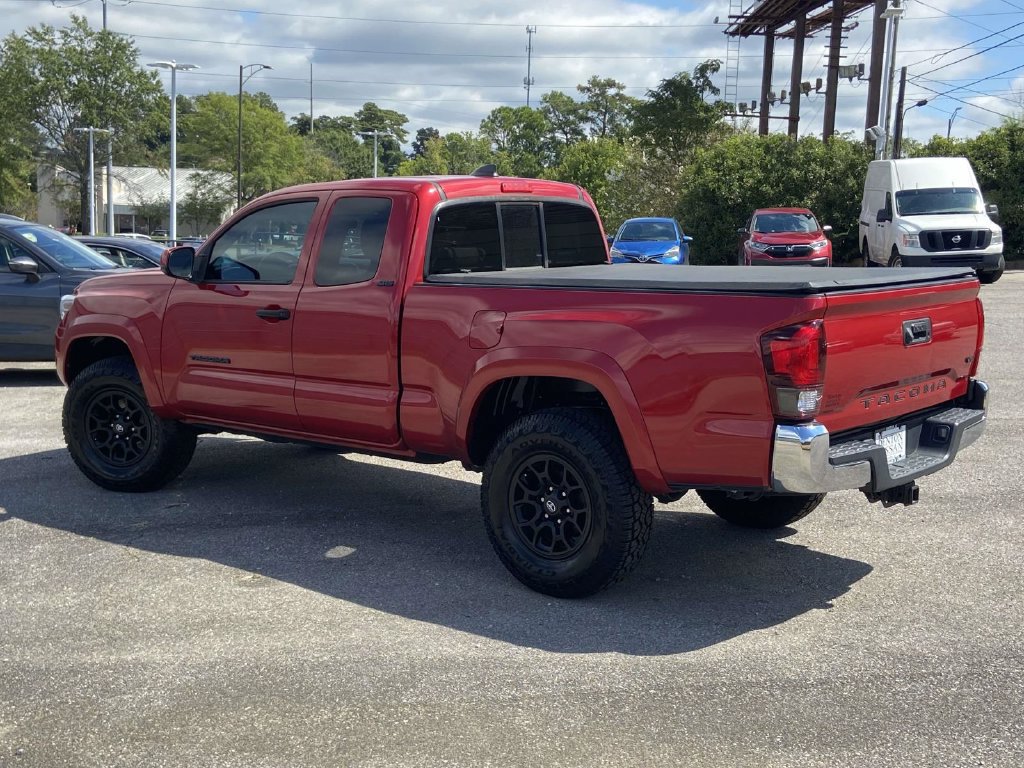 Used 2022 Toyota Tacoma SR5 RWD image 7