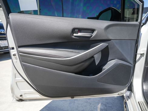Certified 2025 Toyota Corolla SE w/ SE Premium Package FWD image 21