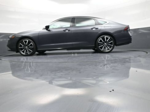 Used 2025 Honda Accord Touring image 32