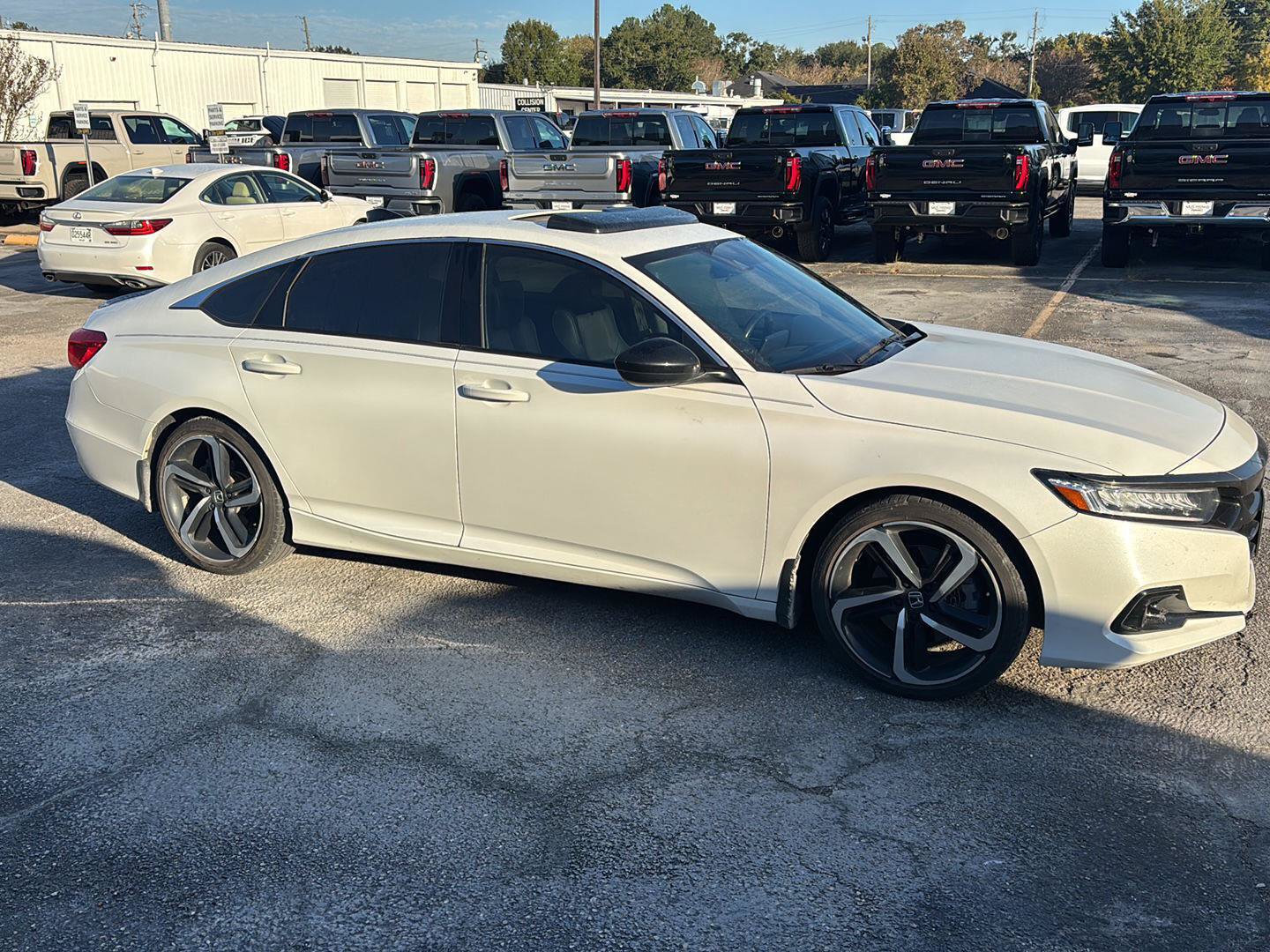 Used 2022 Honda Accord Sport image 8