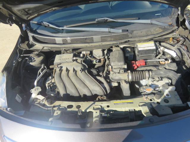 Used 2015 Nissan Versa SV FWD image 28