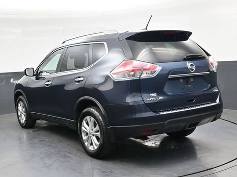 Used 2016 Nissan Rogue SV image 5