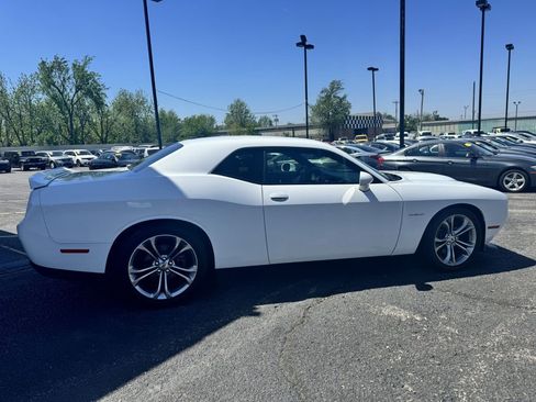 Used 2020 Dodge Challenger R/T image 6
