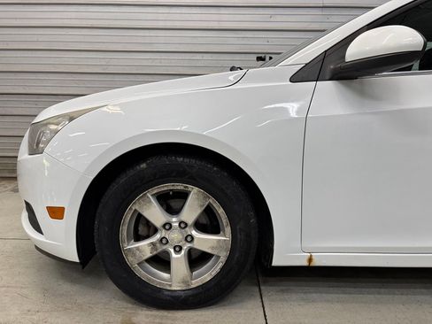 Used 2014 Chevrolet Cruze LT FWD image 4