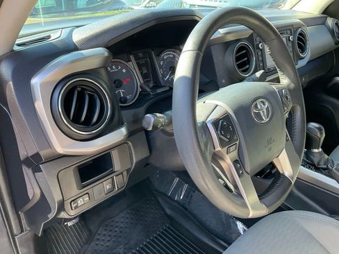 Used 2019 Toyota Tacoma SR5 image 19