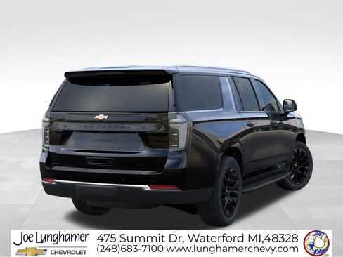 New 2026 Chevrolet Suburban LT AWD/4WD image 4