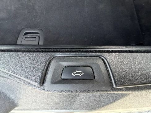 Used 2025 BMW X5 M60i AWD/4WD image 32