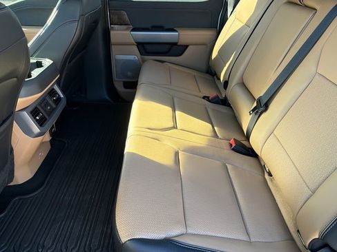 New 2025 Ford F250 Lariat w/ Chrome Package image 17