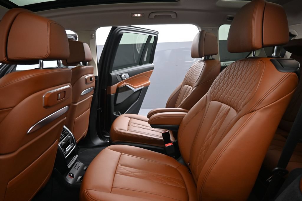 Certified 2024 BMW X7 xDrive40i w/ Executive Package AWD/4WD image 30