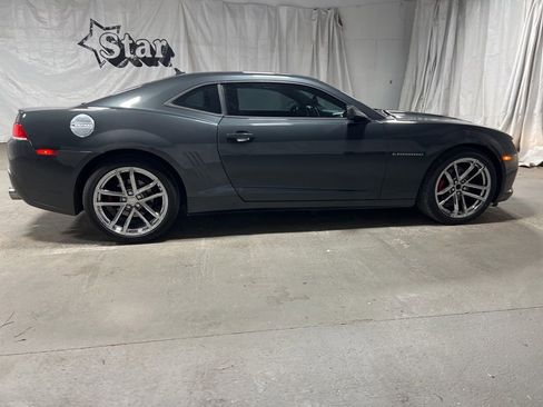 Used 2015 Chevrolet Camaro LT RWD image 8