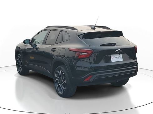 Used 2025 Chevrolet Trax RS w/ Sunroof Package FWD image 3