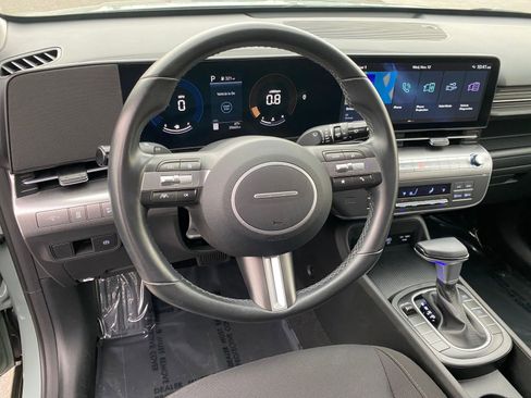 Used 2025 Hyundai Kona SEL image 28