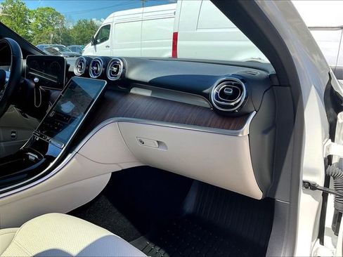 Used 2022 Mercedes-Benz C 300 4MATIC Sedan image 28