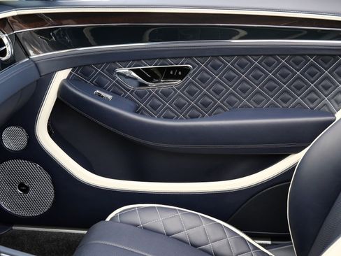Used 2022 Bentley Continental GT Speed image 18