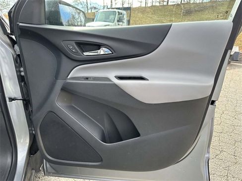 Certified 2023 Chevrolet Equinox LS w/ Driver Confidence II Package image 24