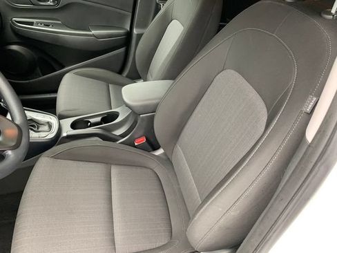 Certified 2023 Hyundai Kona SEL AWD/4WD image 17