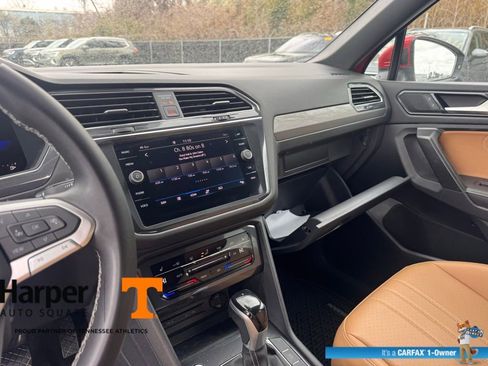 Used 2023 Volkswagen Tiguan SE image 16