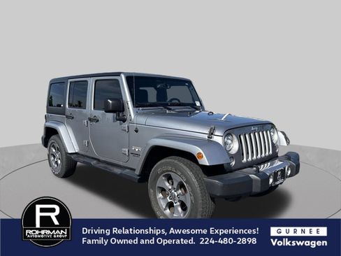 Used 2017 Jeep Wrangler Unlimited Sahara w/ Connectivity Group AWD/4WD image 2