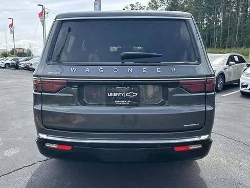 Used 2024 Jeep Wagoneer Series II w/ Flexible Seating Group AWD/4WD image 6
