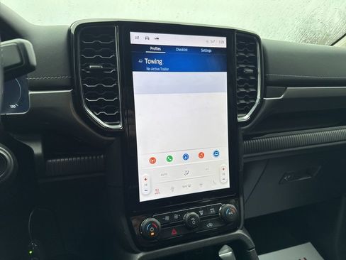 Used 2024 Ford Ranger Lariat w/ FX4 Off-Road Package image 26