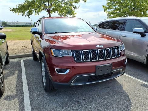 Used 2017 Jeep Grand Cherokee Limited AWD/4WD image 3
