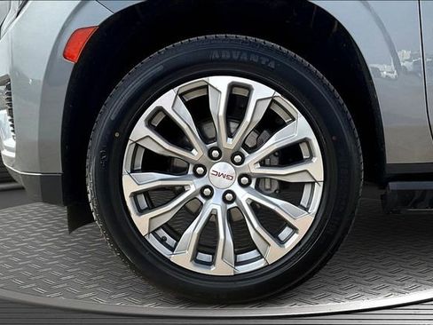 Used 2022 GMC Yukon XL Denali image 34