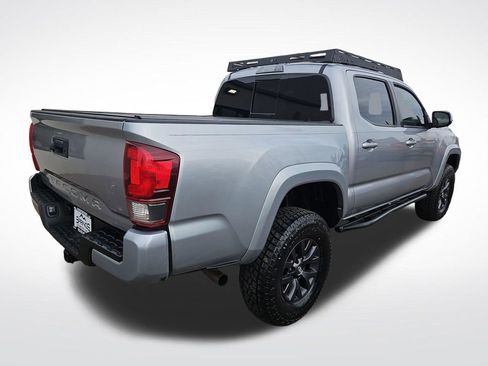 Used 2020 Toyota Tacoma SR5 w/ Technology Package AWD/4WD image 5