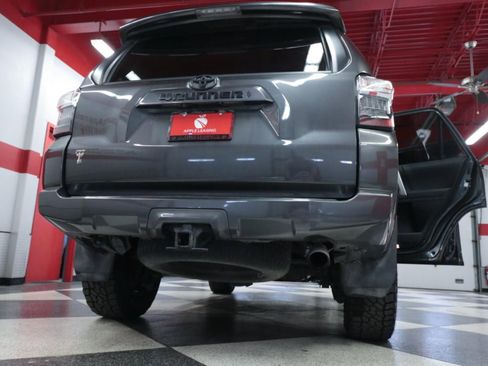 Used 2021 Toyota 4Runner SR5 Premium w/ Moonroof Package image 31