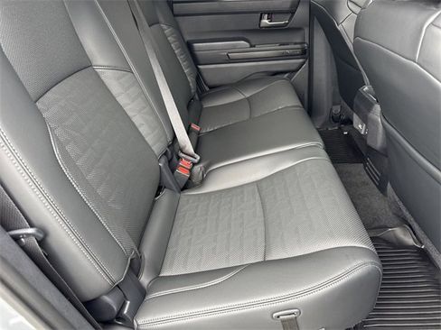 Used 2024 Toyota Tacoma TRD Off-Road w/ TRD Off Road Premium Package image 32