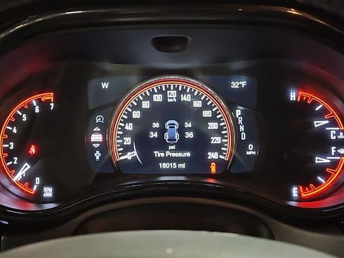 Used 2024 Dodge Durango SXT w/ SXT Blacktop Group image 13