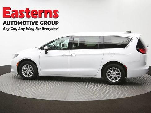Used 2023 Chrysler Voyager LX FWD image 61