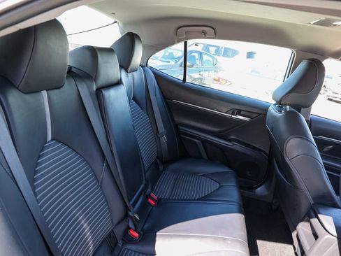 Used 2023 Toyota Camry SE image 17