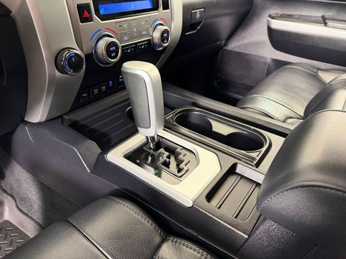 Used 2020 Toyota Tundra Limited w/ Limited Premium Package AWD/4WD image 16