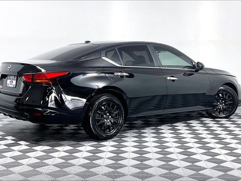 Used 2019 Nissan Altima 2.5 S FWD image 12