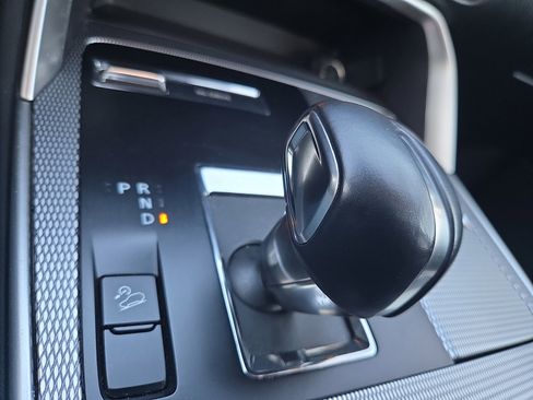 Used 2025 MAZDA CX-70 3.3 Turbo w/ Preferred Package image 16