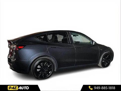 Used 2024 Tesla Model Y Long Range RWD image 5