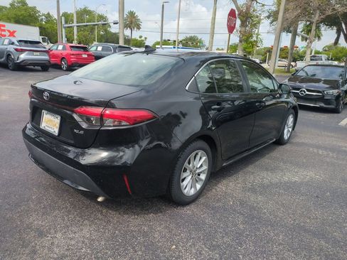 Used 2020 Toyota Corolla XLE w/ Carpet Mat Package (TMS) FWD image 6