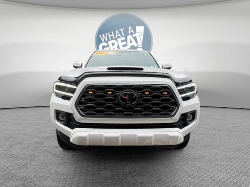 Used 2023 Toyota Tacoma TRD Sport AWD/4WD image 9