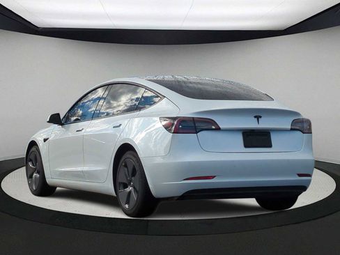 Used 2021 Tesla Model 3 Standard Range Plus image 6