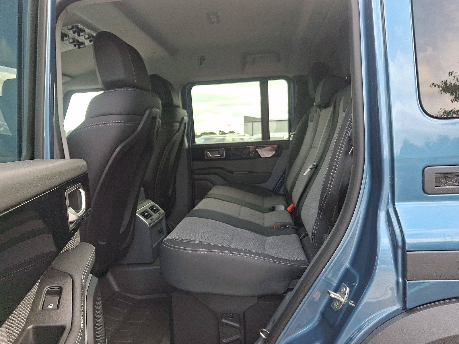 Used 2024 INEOS Grenadier Station Wagon AWD/4WD image 10