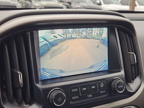 Used 2017 Chevrolet Colorado Z71 image 24