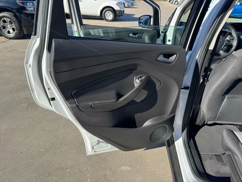 Used 2017 Ford C-MAX SE image 28