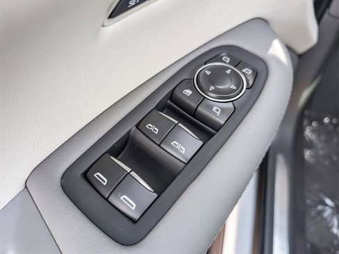 New 2026 Cadillac XT5 Premium Luxury image 13